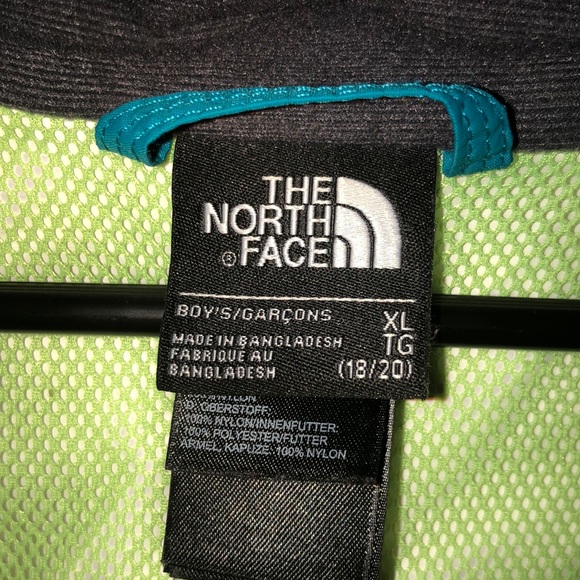 north face windbreaker - Picture 3 of 5